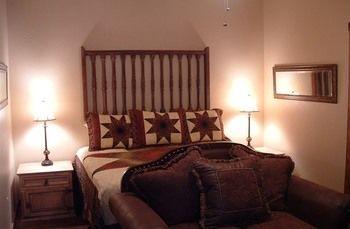 Lazy T Bed And Breakfast Fredericksburg Exterior photo